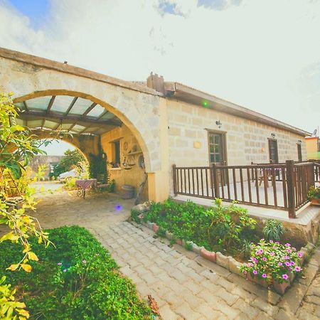 Castle Karpasia Guest House Authentic Atmosphere ! Rizokarpaso Екстериор снимка